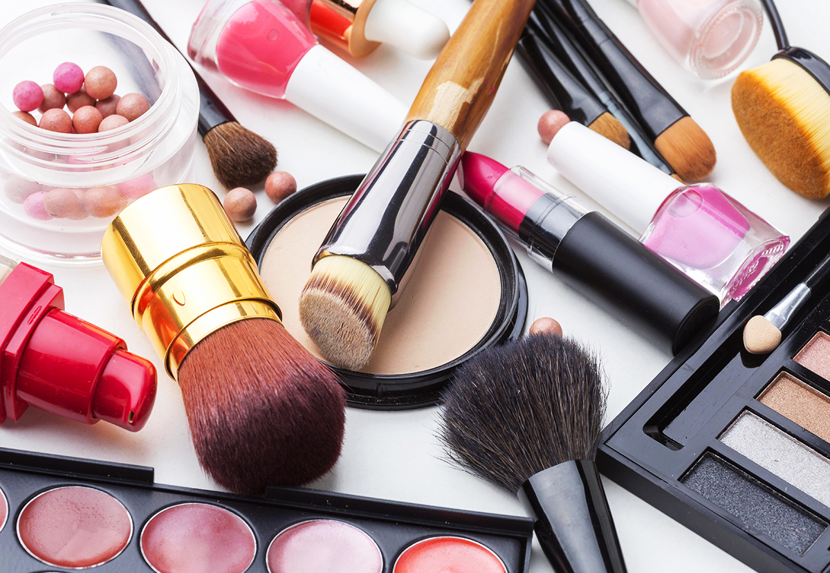 Descubre los secretos del pincel kabuki: la mejor herramienta para un maquillaje perfecto