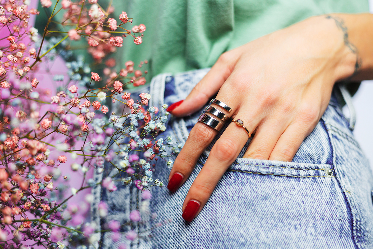 Innovando con estilo: Las influencias de la moda global en tu look diario