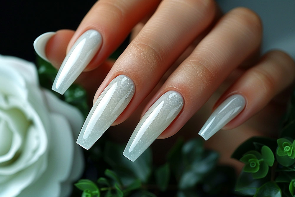 Descubre los secretos de las uñas postizas adhesivas: la opción perfecta para lucir unas manos impecables